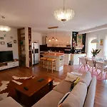 City Centre Apartment 1