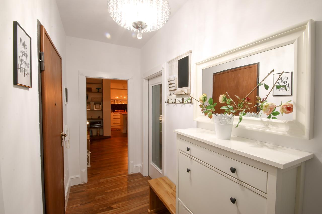 Apartament Centre 1 *